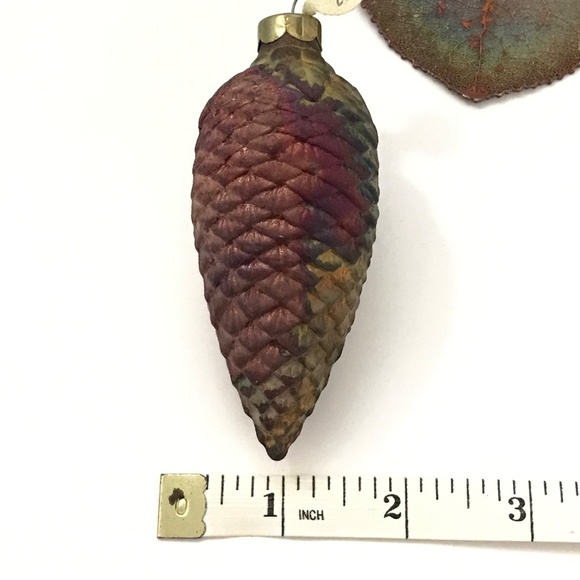 Christmas Holiday Ornaments Pine Cone Maple Leaf Set of 2 Ornaments Vintage - Picture 7 of 12